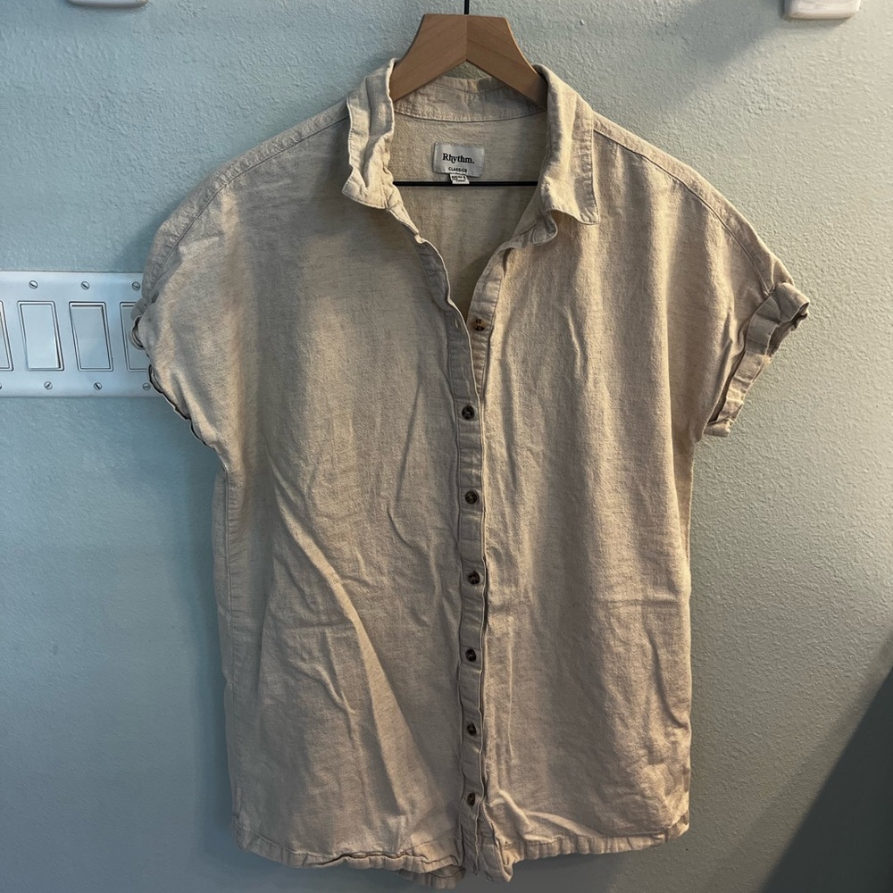 Classic Beige Linen Short Sleeve Shirt Dress
Rhythm - Picture 3 of 6